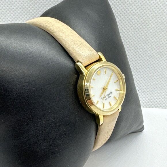 Kate Spade New York 0372 Women\'s Beige Leather Analog Dial Quartz Watch JNA292